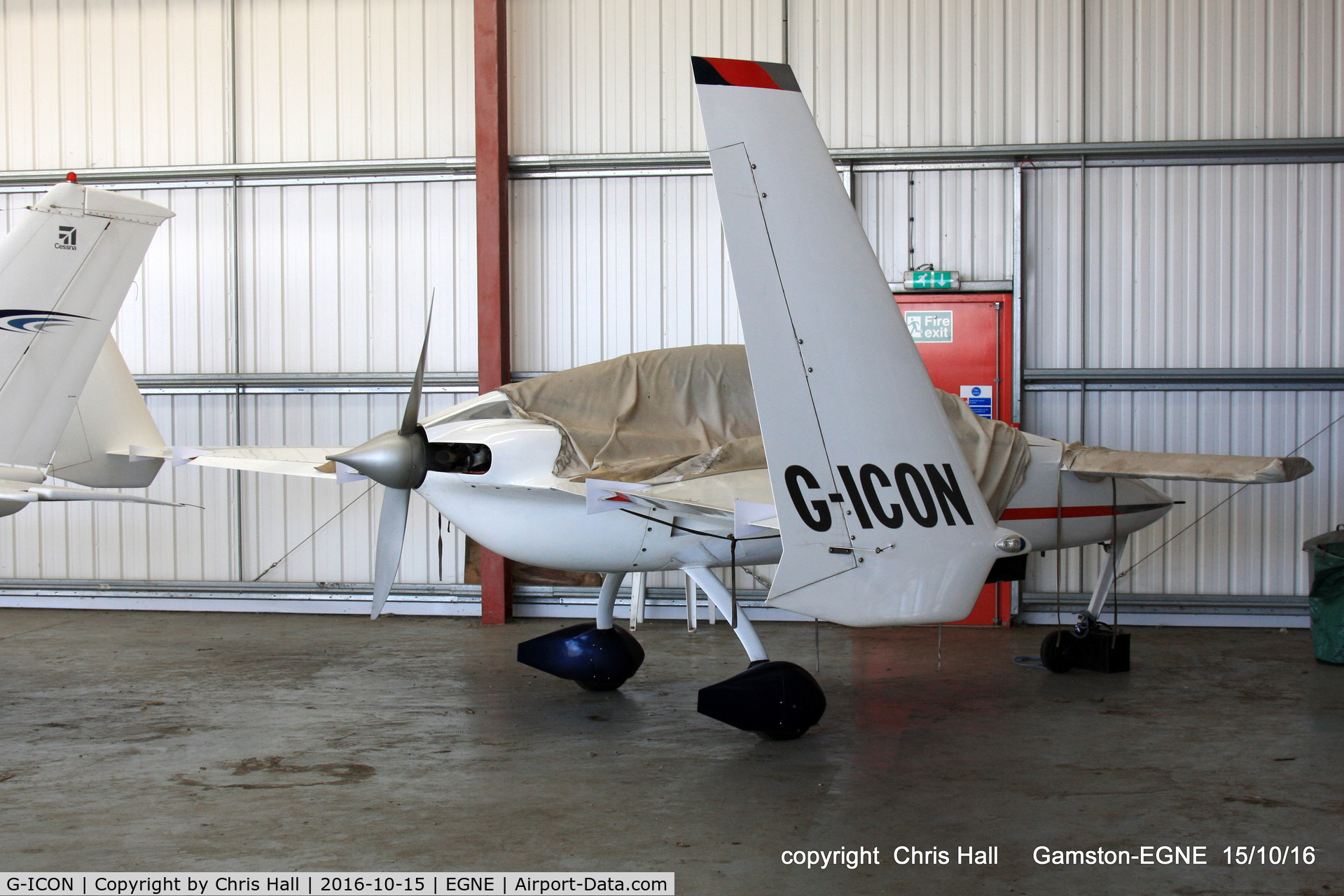 G-ICON, 2000 Rutan Long-EZ C/N PFA 074A-11104, at Gamston