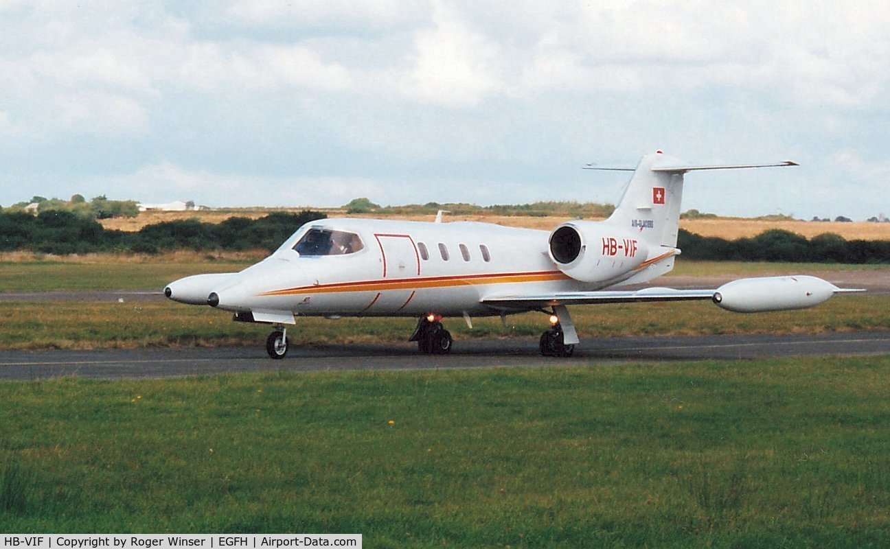 HB-VIF, 1986 Gates Learjet 36A C/N 36A-057, Visiting Learjet 36A operated by Air Glaciers.
Summer 2001.