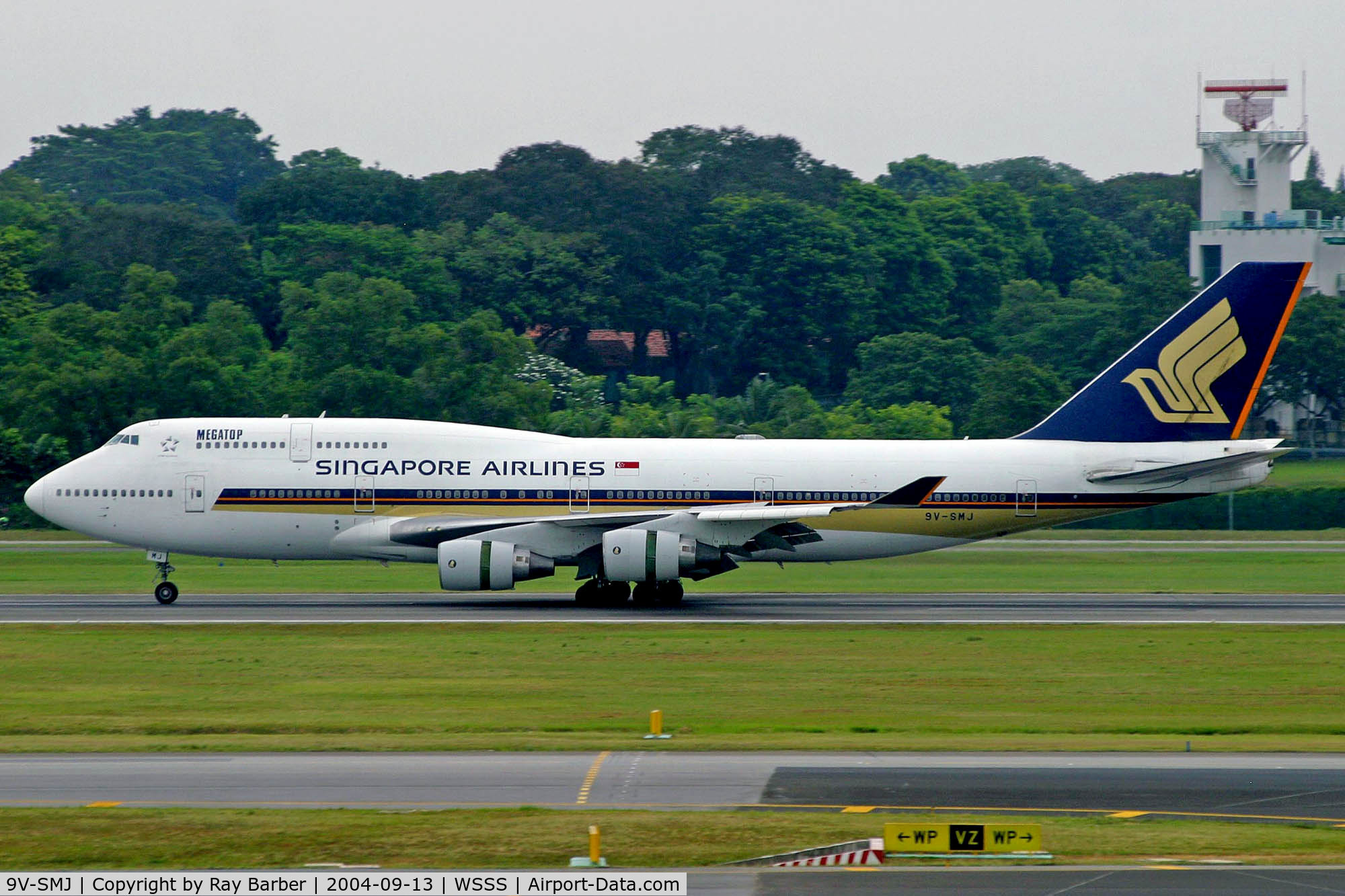 9V-SMJ, 1991 Boeing 747-412/BCF C/N 25068, Boeing 747-412 [25068] (Singapore Airlines) Singapore-Changi~9V 13/09/2004