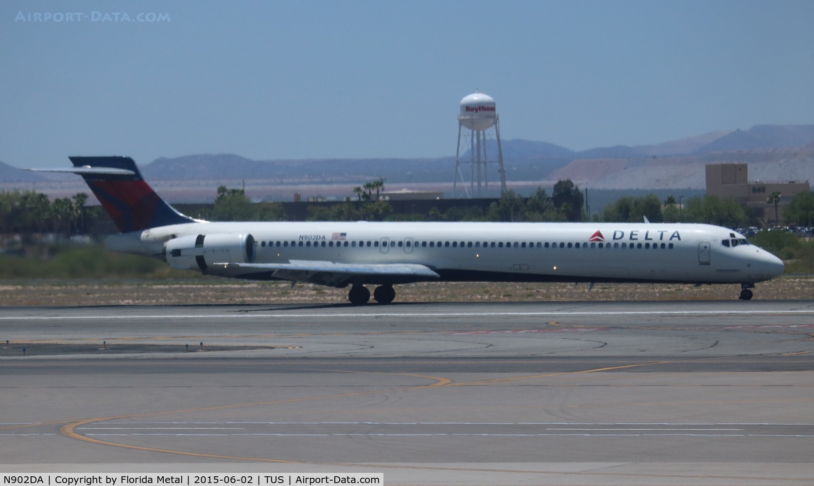 N902DA, 1994 McDonnell Douglas MD-90-30 C/N 53382, Delta