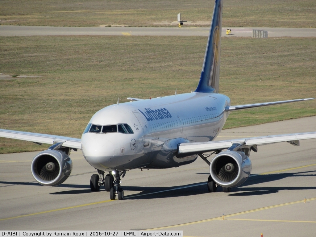 D-AIBI, 2012 Airbus A319-112 C/N 5284, Taxiing