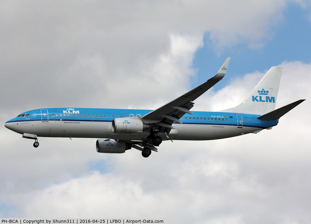 PH-BCA, 2010 Boeing 737-8K2 C/N 37820, Landing rwy 32L