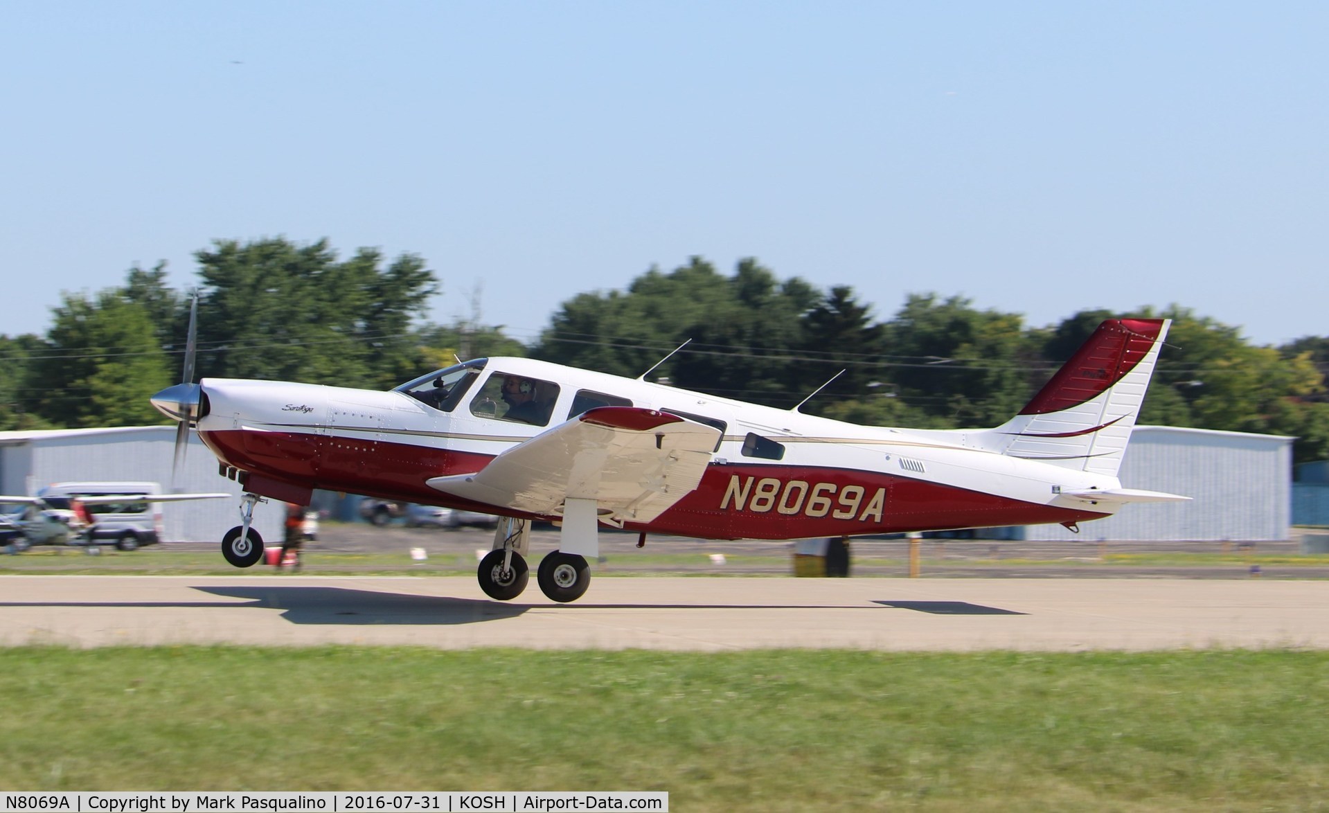 N8069A, 1981 Piper PA-32R-301 Saratoga C/N 32R-8213027, Piper PA-32R-301