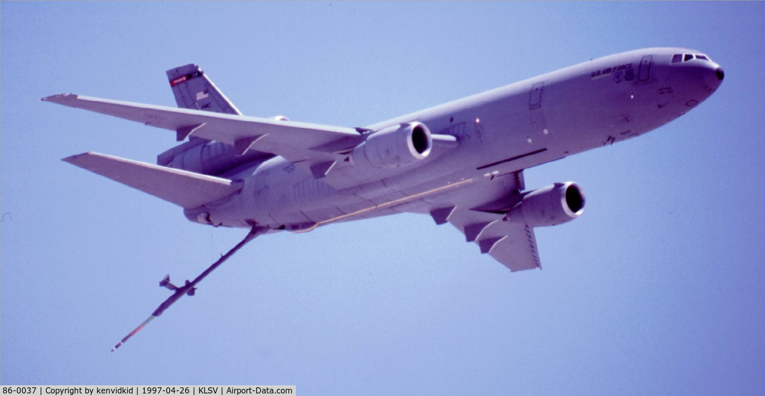 86-0037, 1986 McDonnell Douglas KC-10A Extender C/N 48250, At the 1997 50th Anniversary of the USAF air display, Nellis AFB.