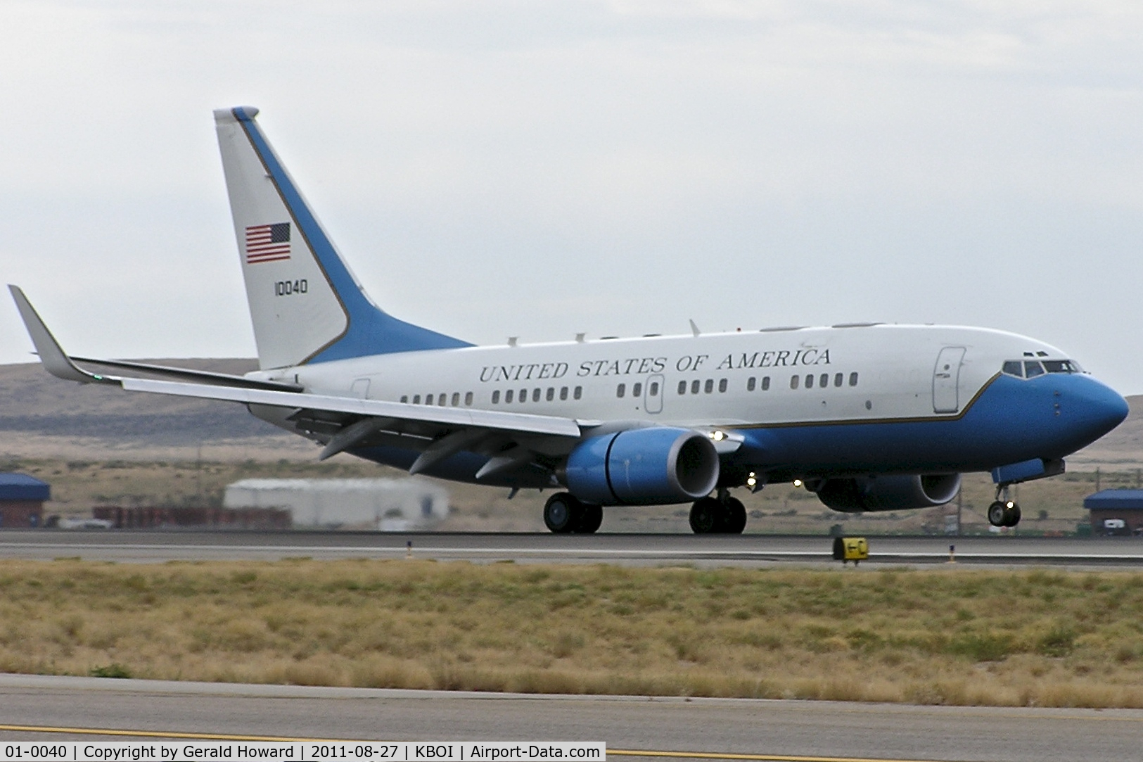 01-0040, 2000 Boeing C-40B (737-7DM BBJ) C/N 29971, 89th AW, Andrews AFB, MD.