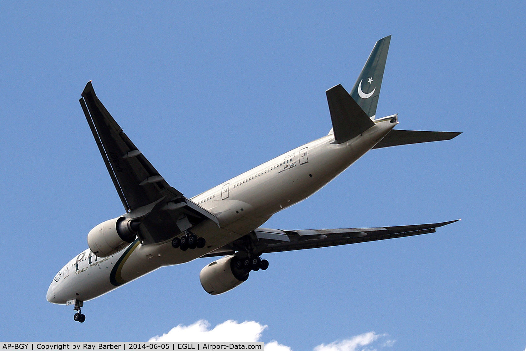AP-BGY, 2005 Boeing 777-240/LR C/N 33781, Boeing 777-240LR [33781] (Pakistan International Airlines) Home~G 05/06/2014.  On approach 27R.