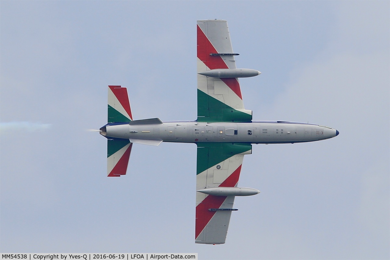 MM54538, Aermacchi MB-339PAN C/N 6759/154/AA070, Italian Air Force Aermacchi MB-339PAN, N°10 of Frecce Tricolori Aerobatic Team 2016, On display, Avord Air Base 702 (LFOA) Open day 2016