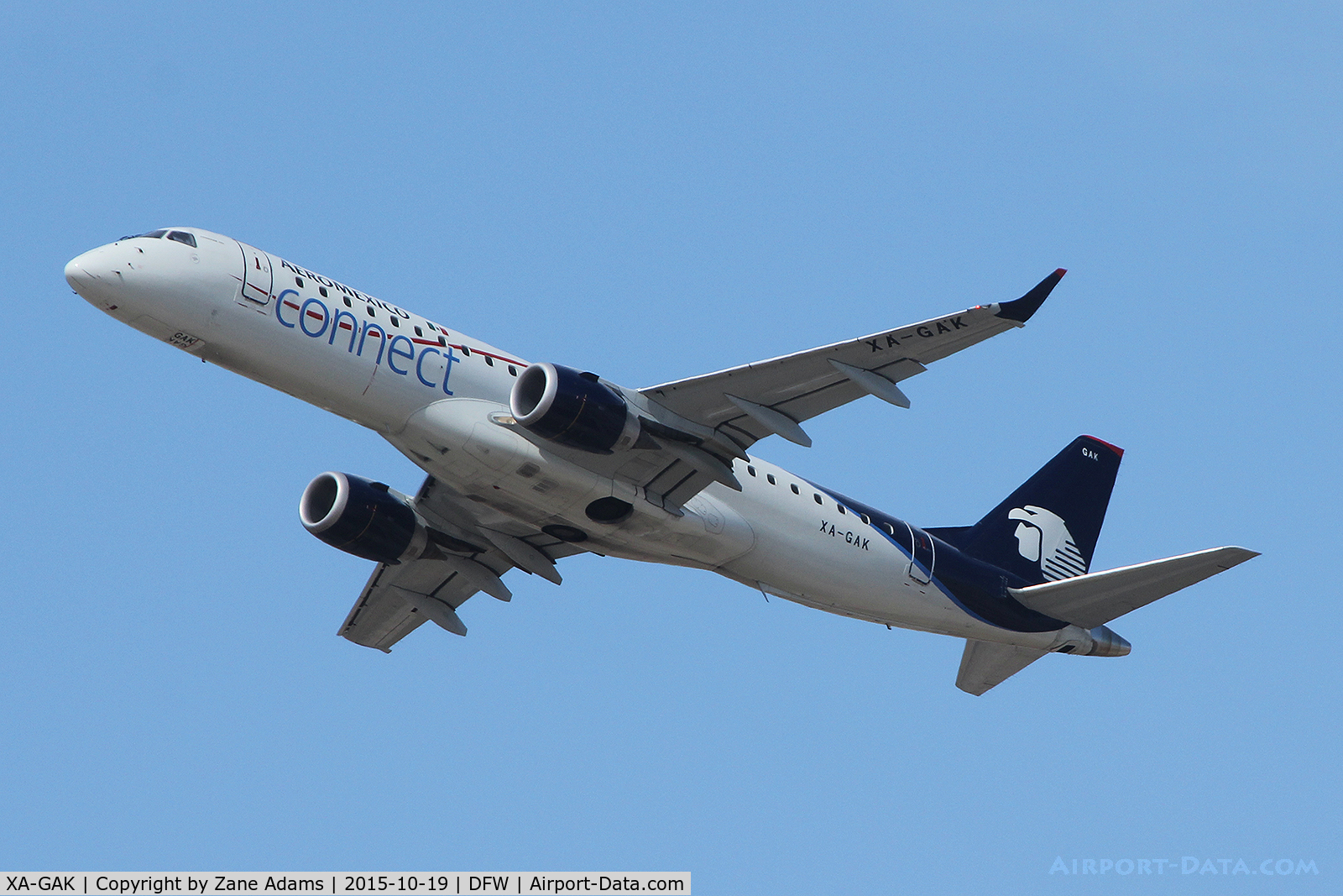 XA-GAK, 2014 Embraer 190LR (ERJ-190-100LR) C/N 19000673, Departing DFW Airport