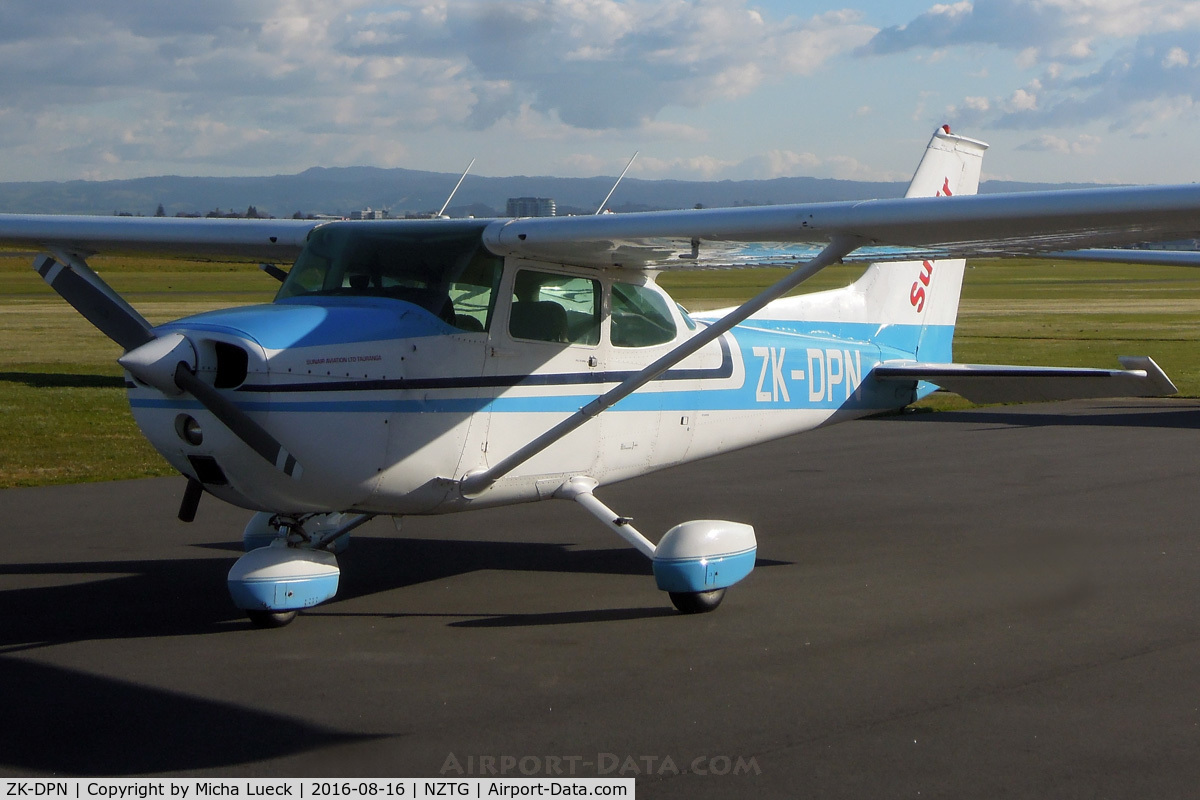 ZK-DPN, Cessna 172M C/N 17263243, At Tauranga