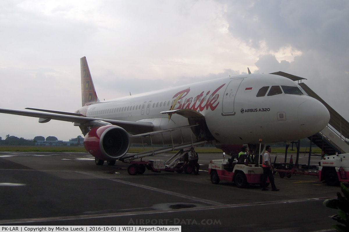 PK-LAR, 2015 Airbus A320-214 C/N 6782, At Yogyakarta