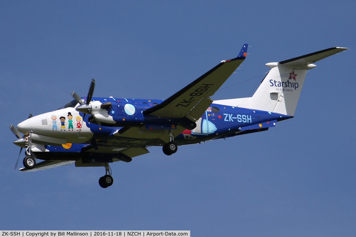 ZK-SSH, Beechcraft 350 Super King Air C/N FL-328, Finals to 02