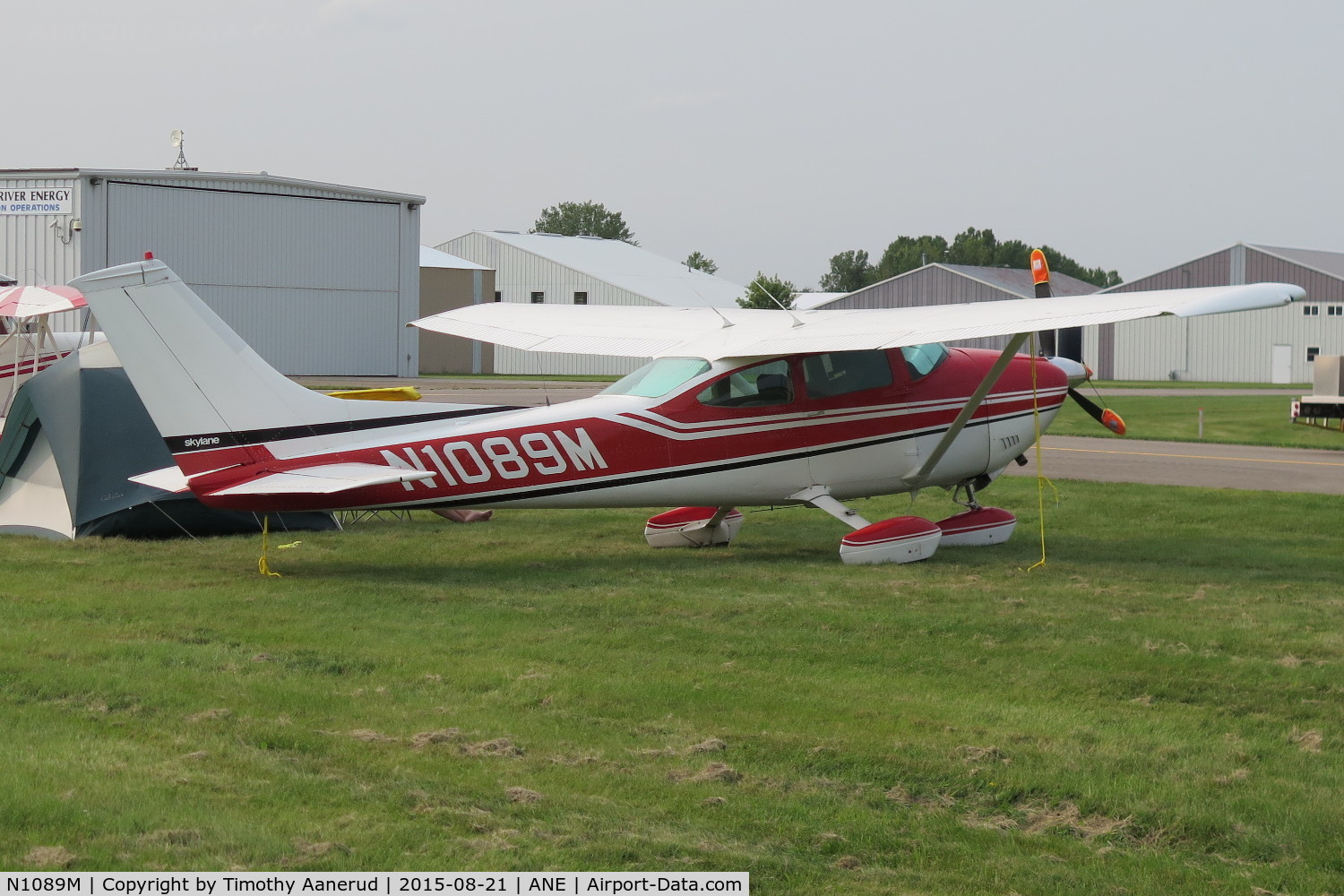 N1089M, 1975 Cessna 182P Skylane C/N 18264223, 1975 Cessna 182P, c/n: 18264223,  2015 AOPA FLY-IN Minneapolis, MN