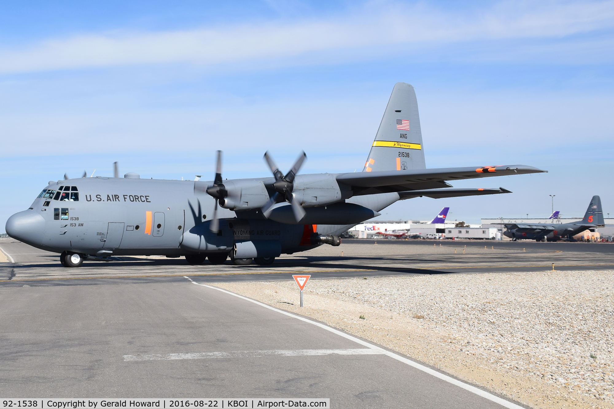 92-1538, 1992 Lockheed C-130H Hercules C/N 382-5327, Taxing out from NIFC ramp.  153rd Airlift Wing, WY ANG.
