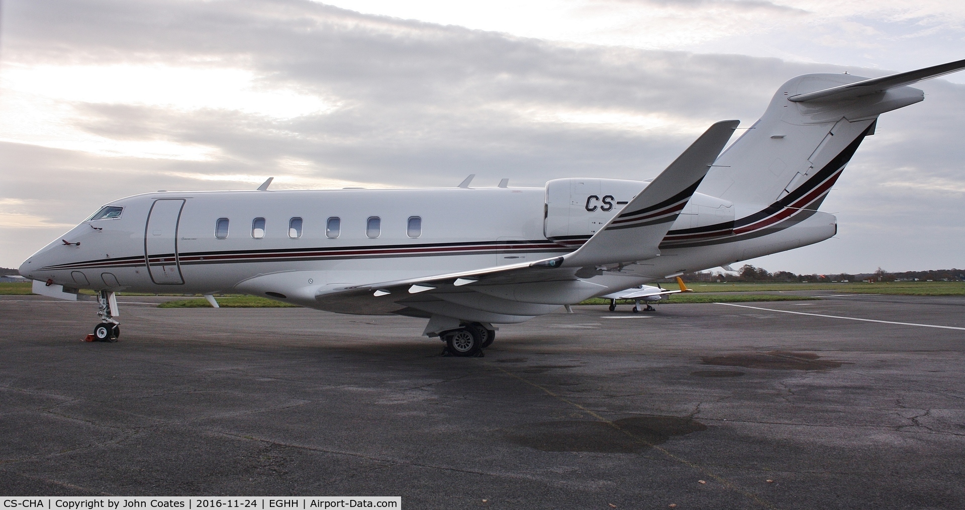 CS-CHA, 2014 Bombardier Challenger 350 (BD-100-1A10) C/N 20544, Visitor at Signatures