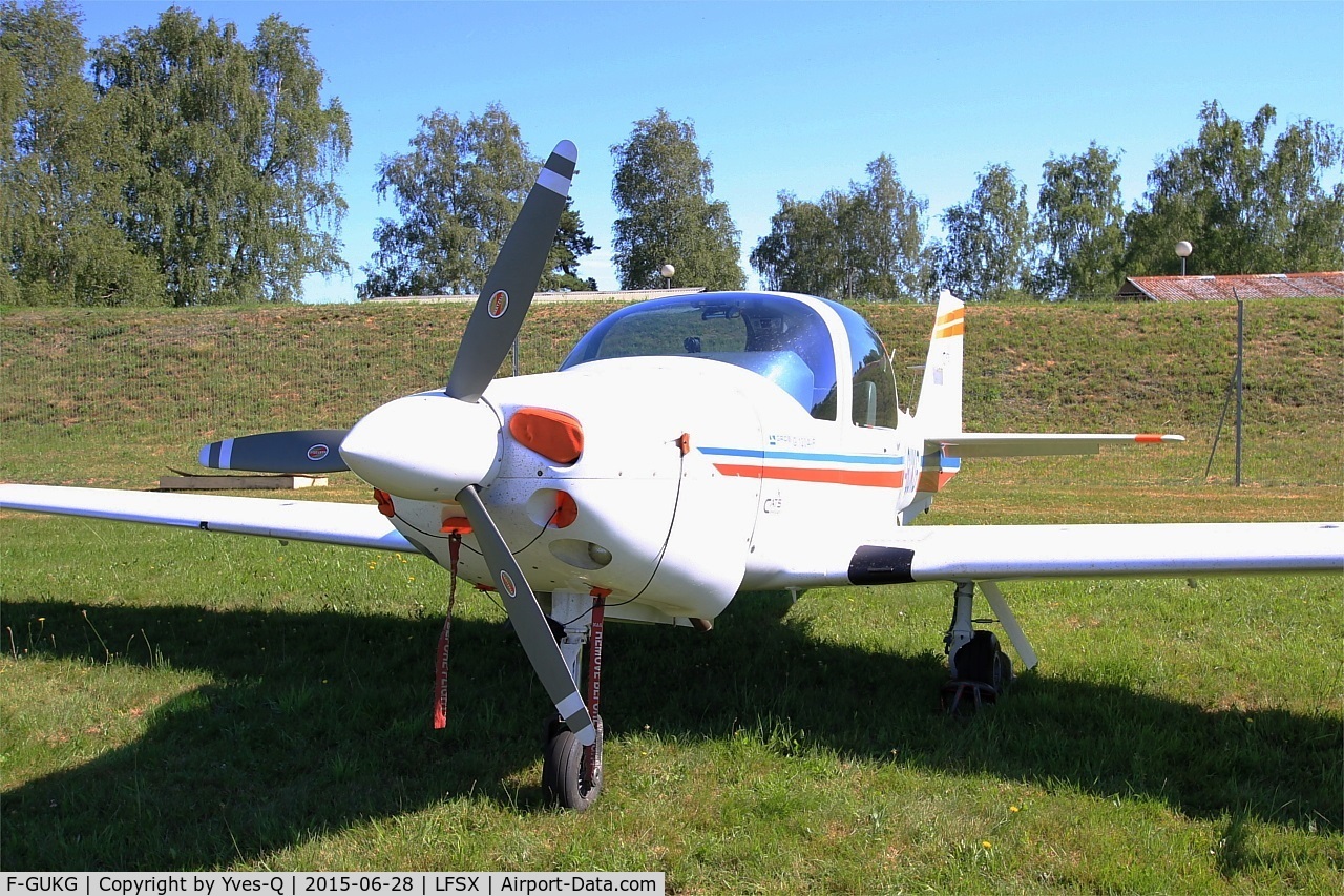 F-GUKG, Grob G-120A-F C/N 85041, Grob G-120A-F, Displayed at Luxeuil-St Sauveur Air Base 116(LFSX) Open day 2015