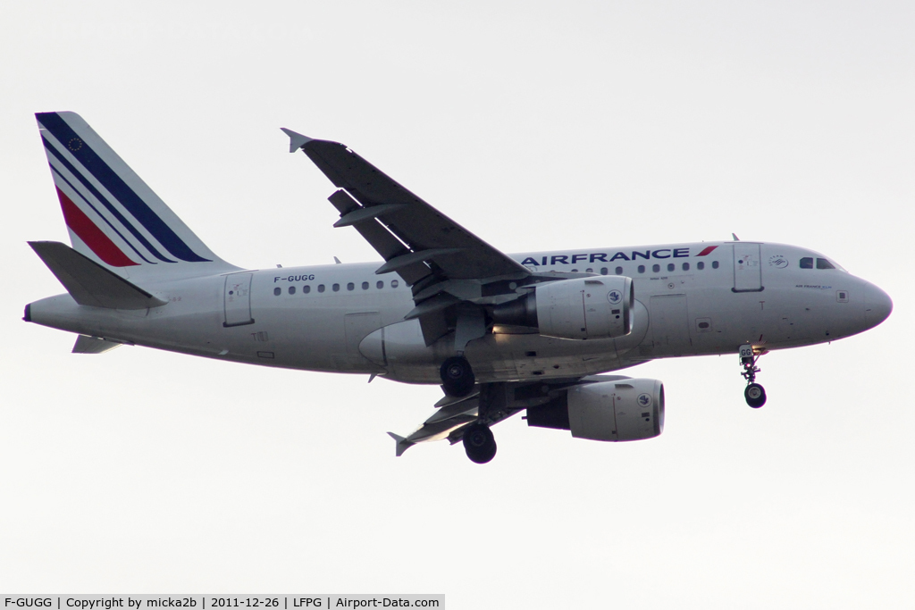 F-GUGG, 2004 Airbus A318-111 C/N 2317, Landing