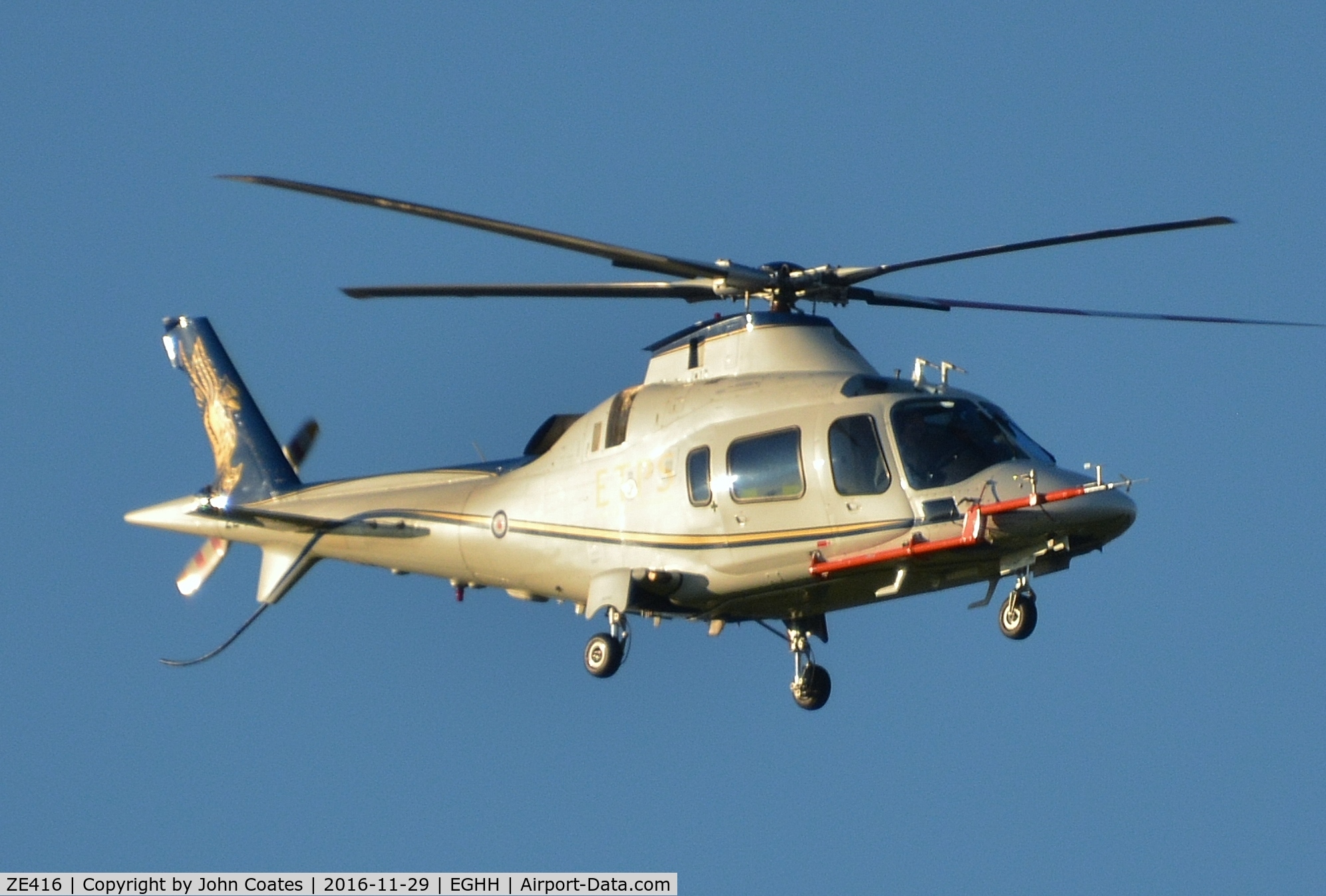 ZE416, 2004 Agusta A-109E Power C/N 11173, Approach during training