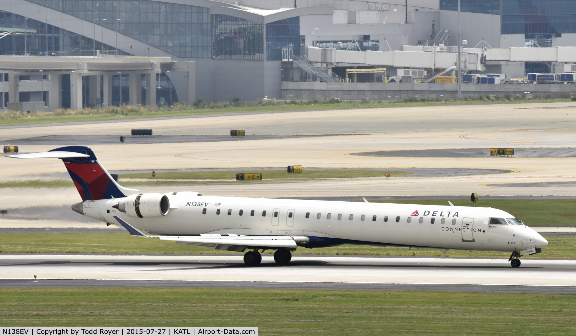 N138EV, 2010 Bombardier CRJ-900ER (CL-600-2D24) C/N 15235, Arriving at Atlanta