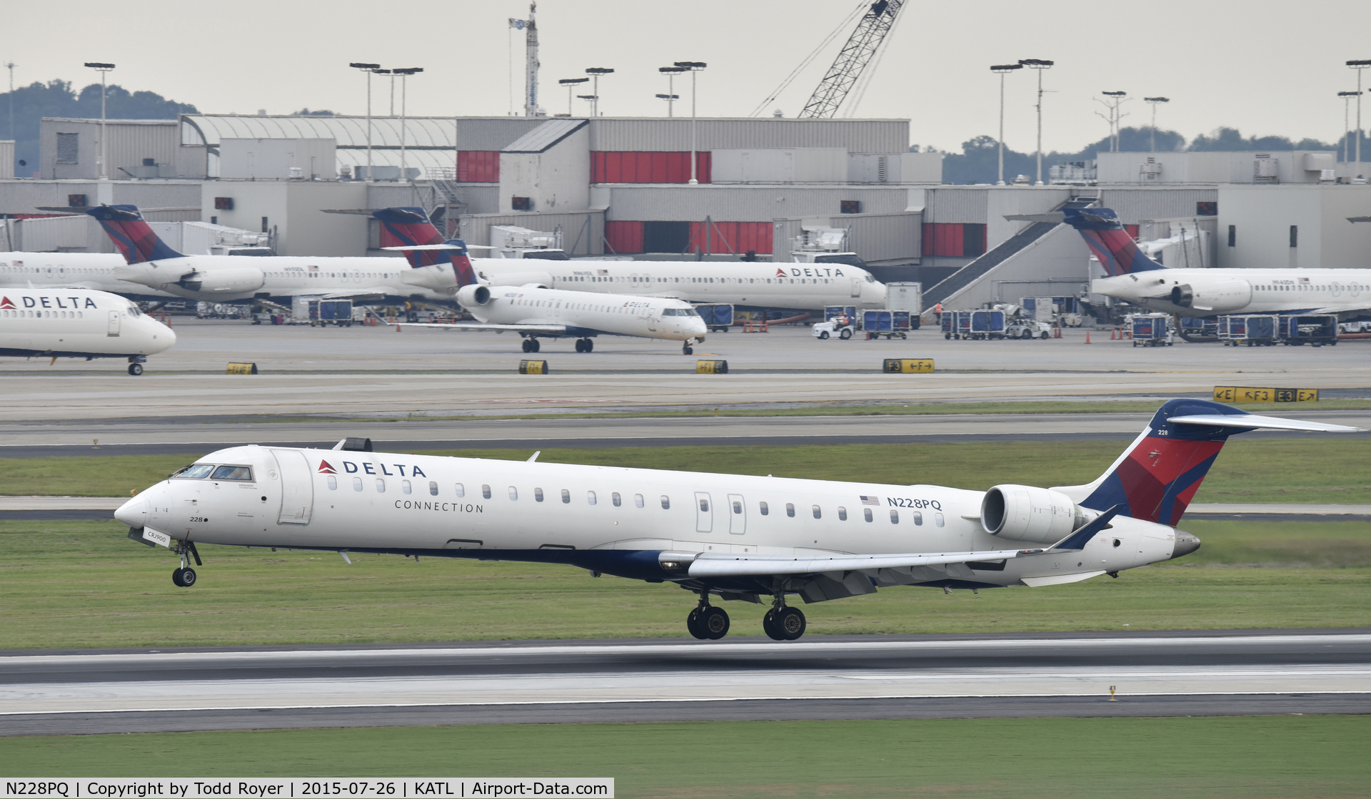 N228PQ, 2009 Bombardier CRJ-900ER (CL-600-2D24) C/N 15228, Arriving at Atlanta