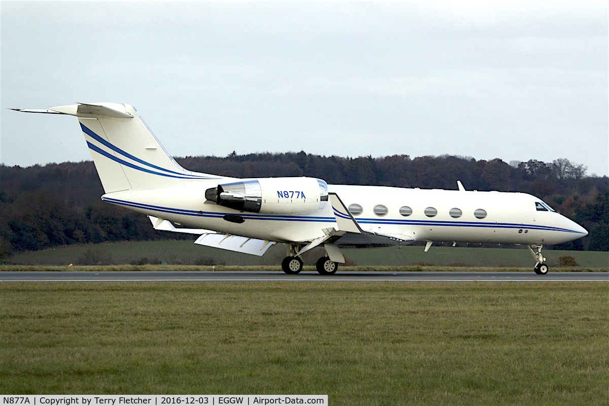 N877A, 2001 Gulfstream Aerospace G-IV C/N 1461, 2001 Gulfstream Aerospace G-IV, c/n: 1461 at Luton