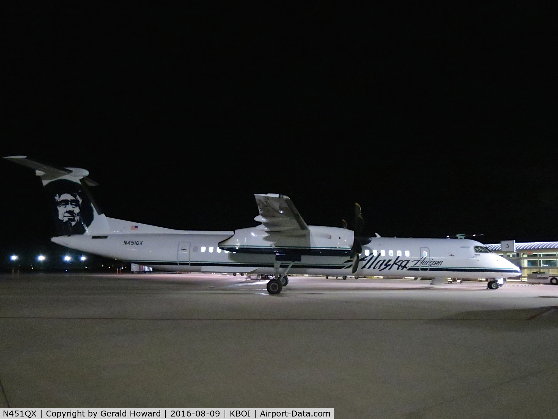 N451QX, 2013 Bombardier DHC-8-402 Dash 8 C/N 4457, Parked on Alaska ramp before the sun rise.