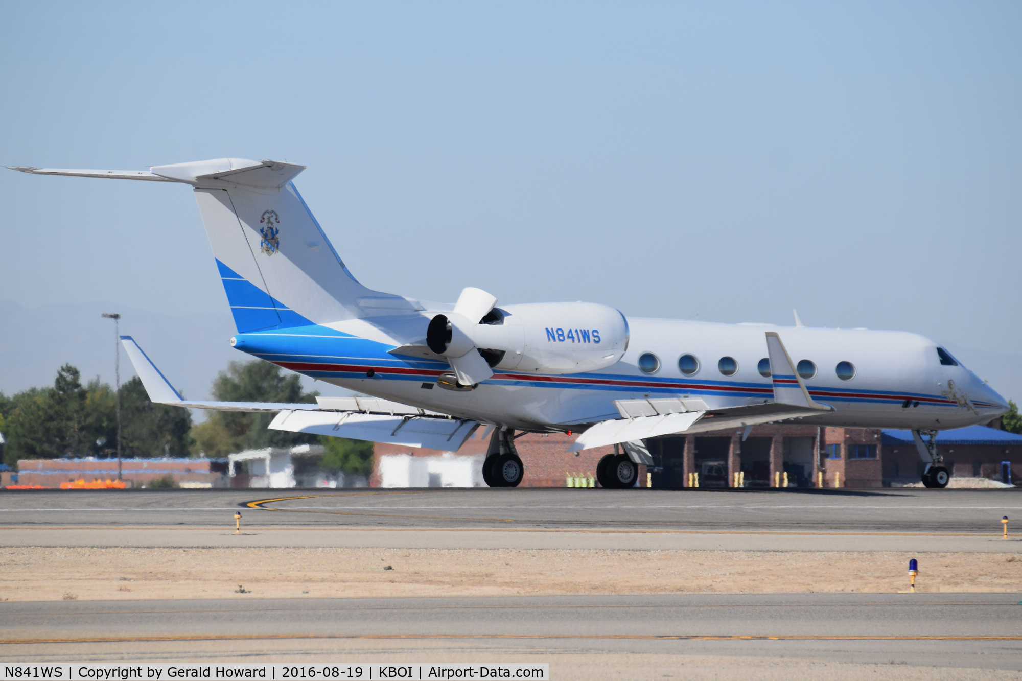N841WS, 2007 Gulfstream Aerospace GIV-X (G450) C/N 4099, Landing roll out.