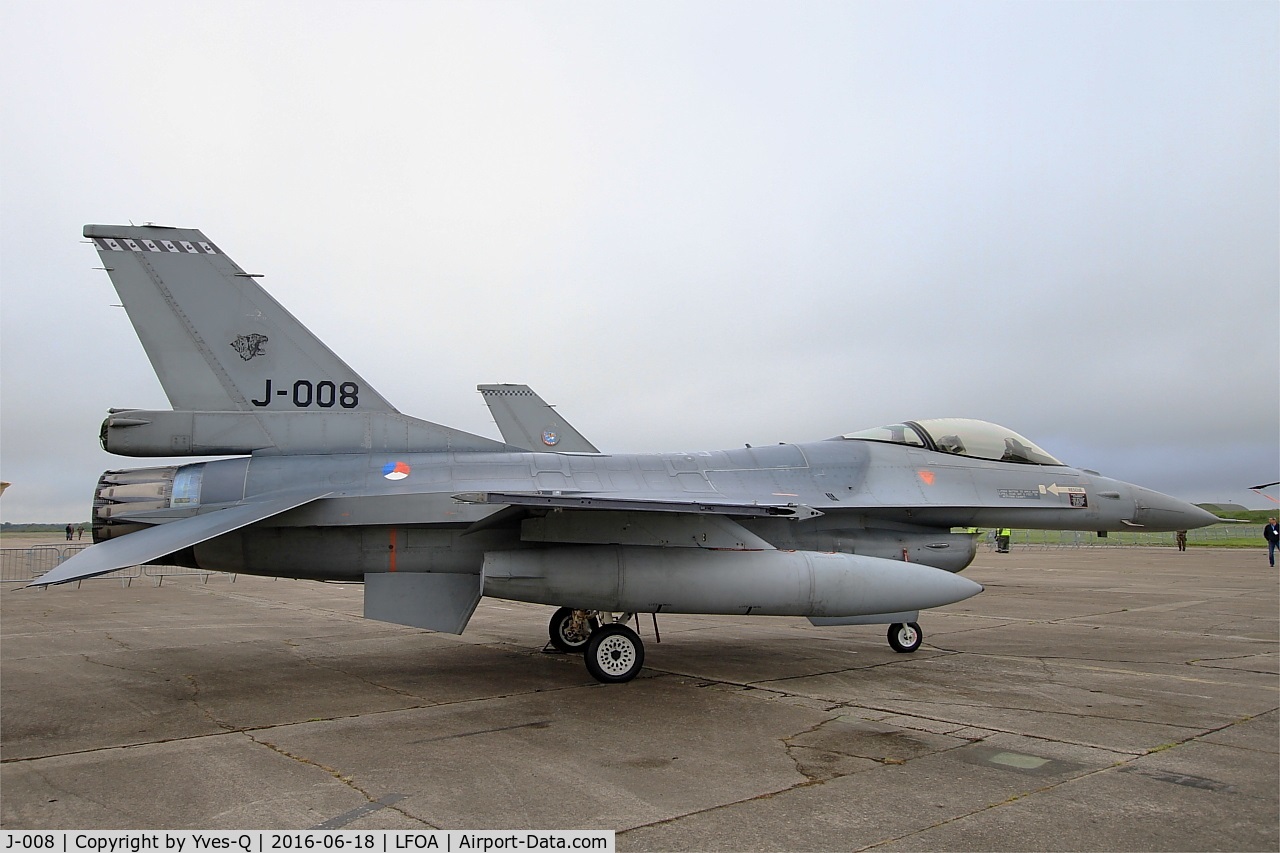 J-008, General Dynamics F-16AM Fighting Falcon C/N 6D-164, Netherlands Air Force Fokker F-16AM Fighting Falcon, Static display, Avord Air Base 702 (LFOA) Open day 2016