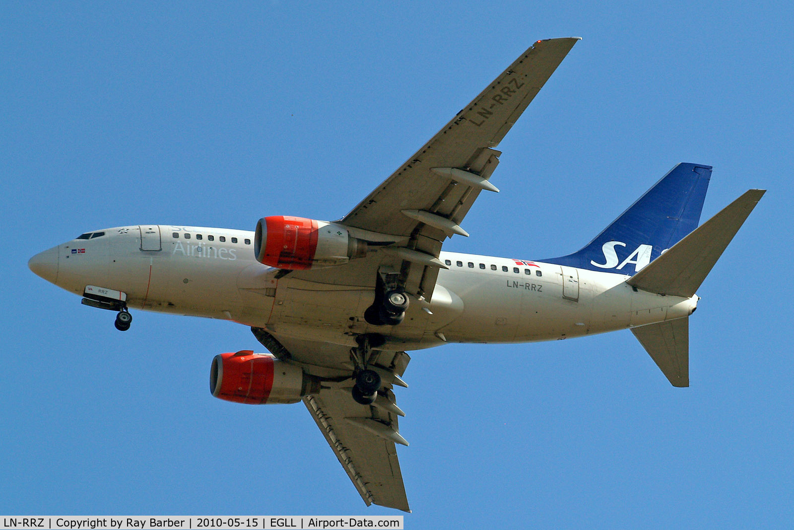 LN-RRZ, 1998 Boeing 737-683 C/N 28295, Boeing 737-683 [28295] (SAS Scandinavian Airlines) Home~G 15/05/2010. On approach 27R.