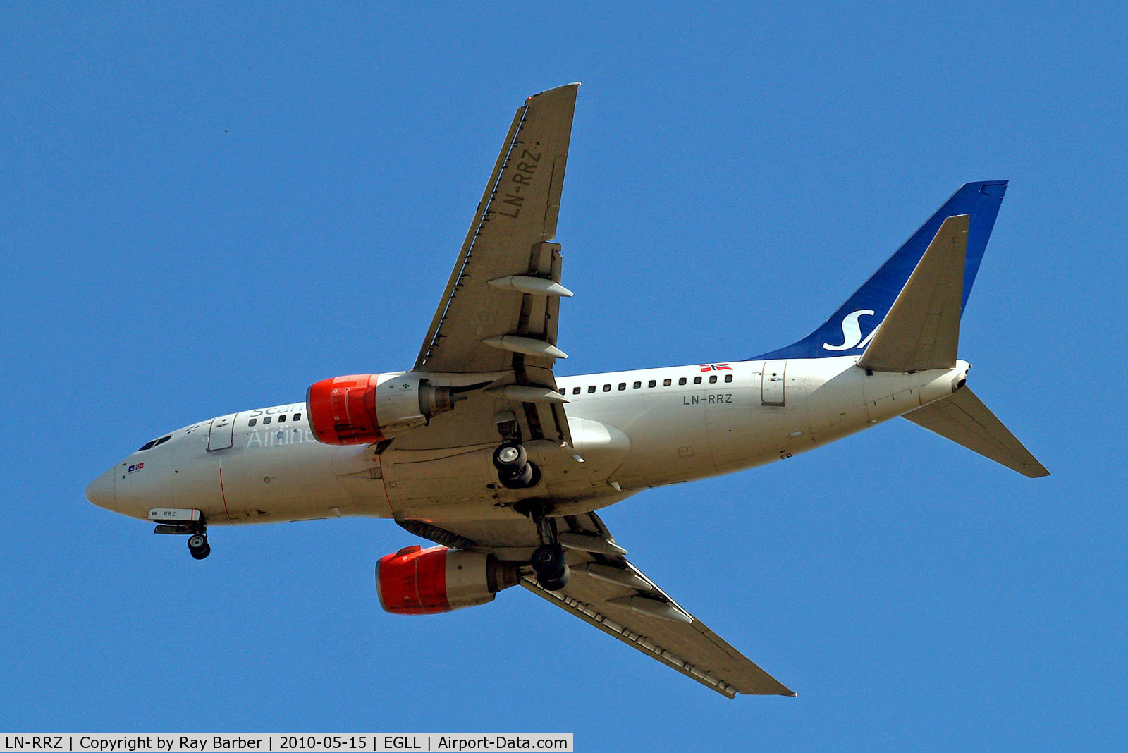 LN-RRZ, 1998 Boeing 737-683 C/N 28295, Boeing 737-683 [28295] (SAS Scandinavian Airlines) Home~G 15/05/2010. On approach 27R.