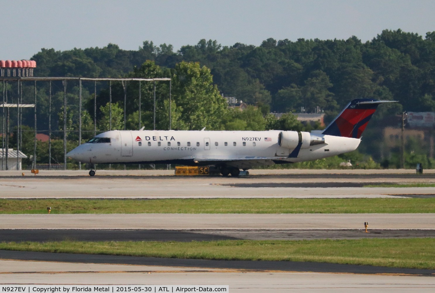 N927EV, 2003 Bombardier CRJ-200ER (CL-600-2B19 C/N 7844, Delta Connection