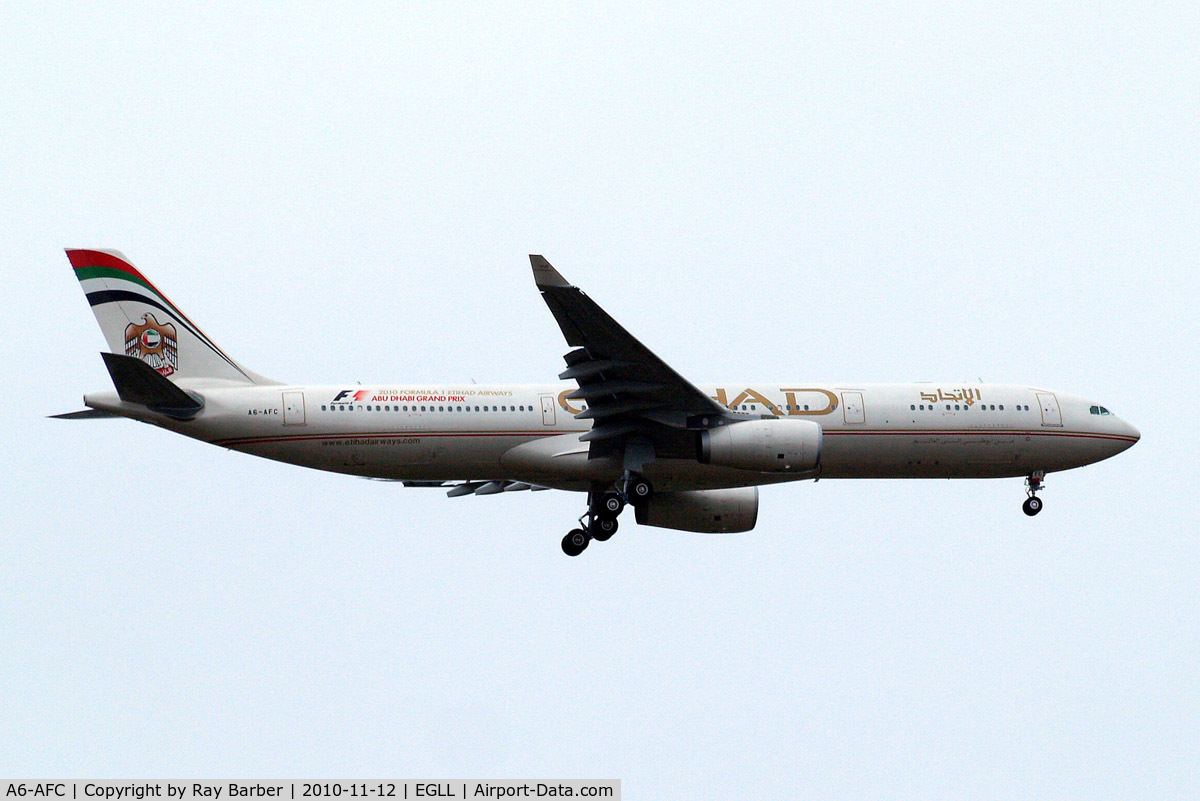 A6-AFC, 2010 Airbus A330-343X C/N 1167, Airbus A330-343E [1167] (Etihad Airways) Home~G 12/11/2010. On approach 27L.