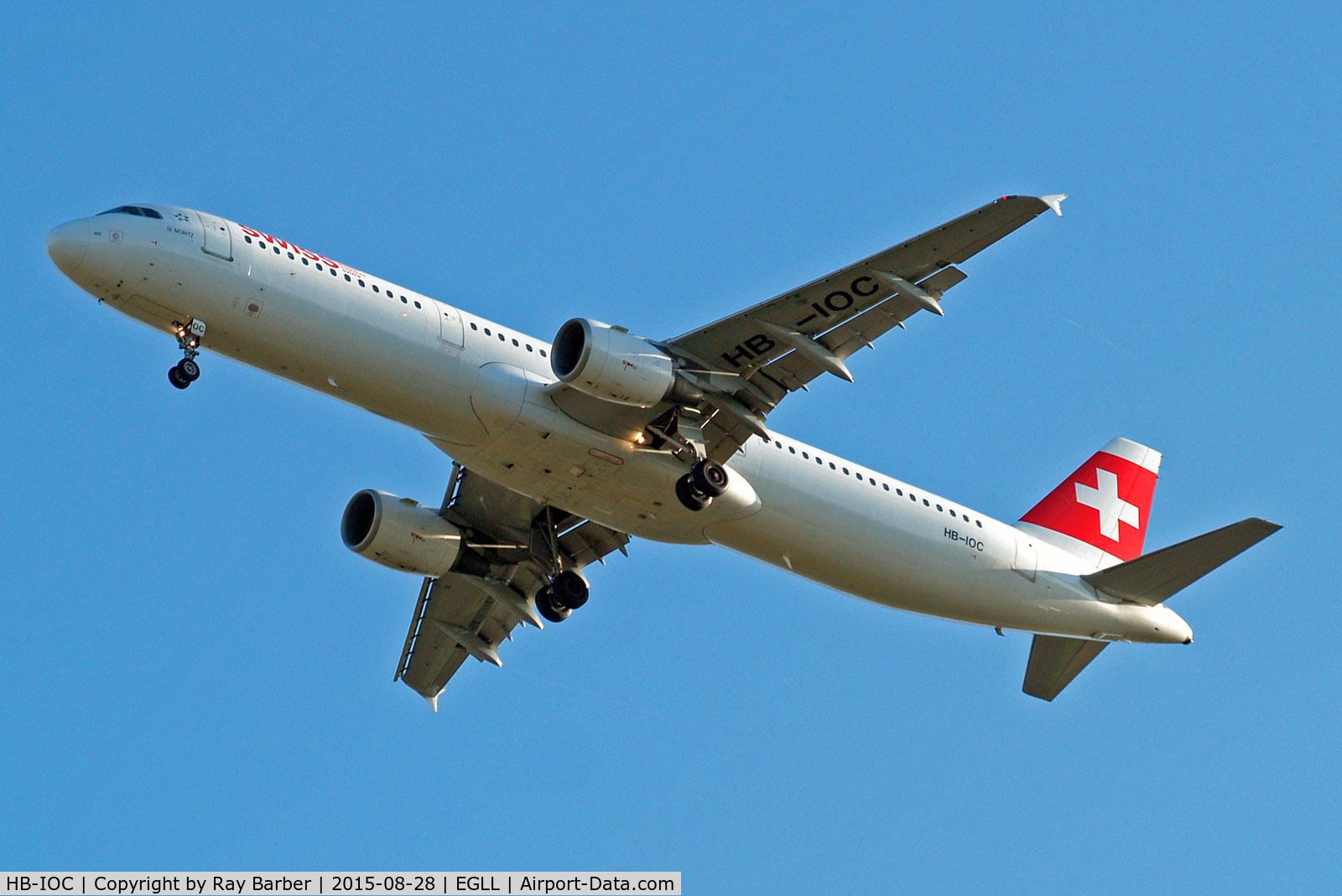 HB-IOC, 1995 Airbus A321-111 C/N 520, Airbus A321-111 [0520] (Swiss International Air Lines) Home~G 28/08/2015. On approach 27R.