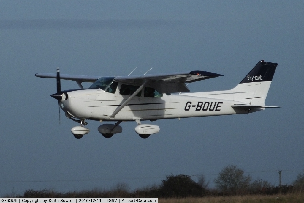G-BOUE, 1979 Cessna 172N C/N 172-73235, Short finals