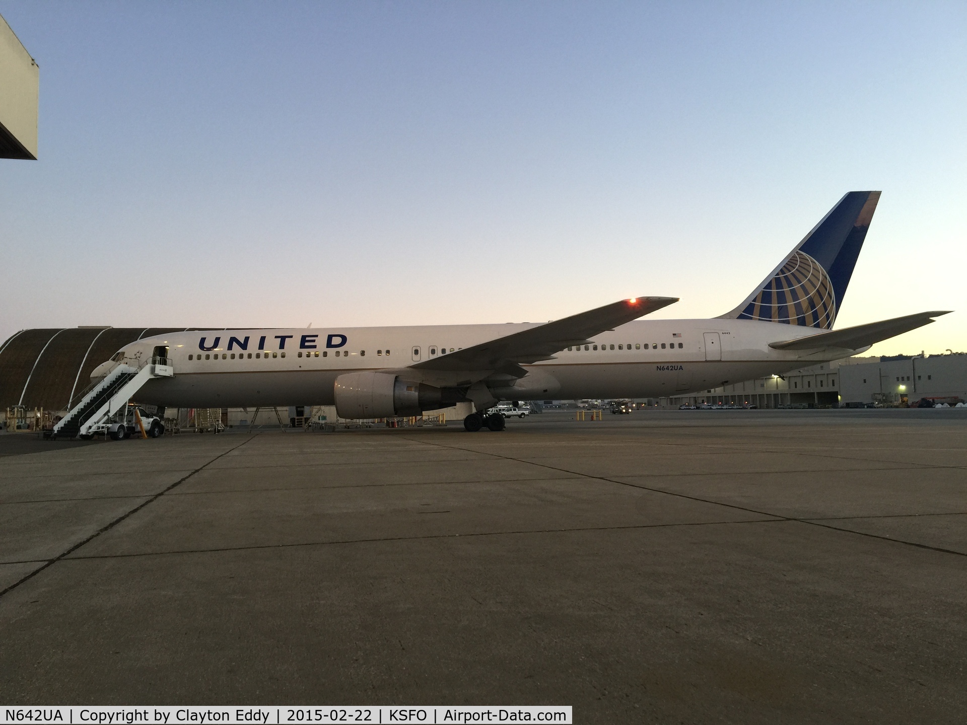 N642UA, 1991 Boeing 767-322 C/N 25092, SFO 2015