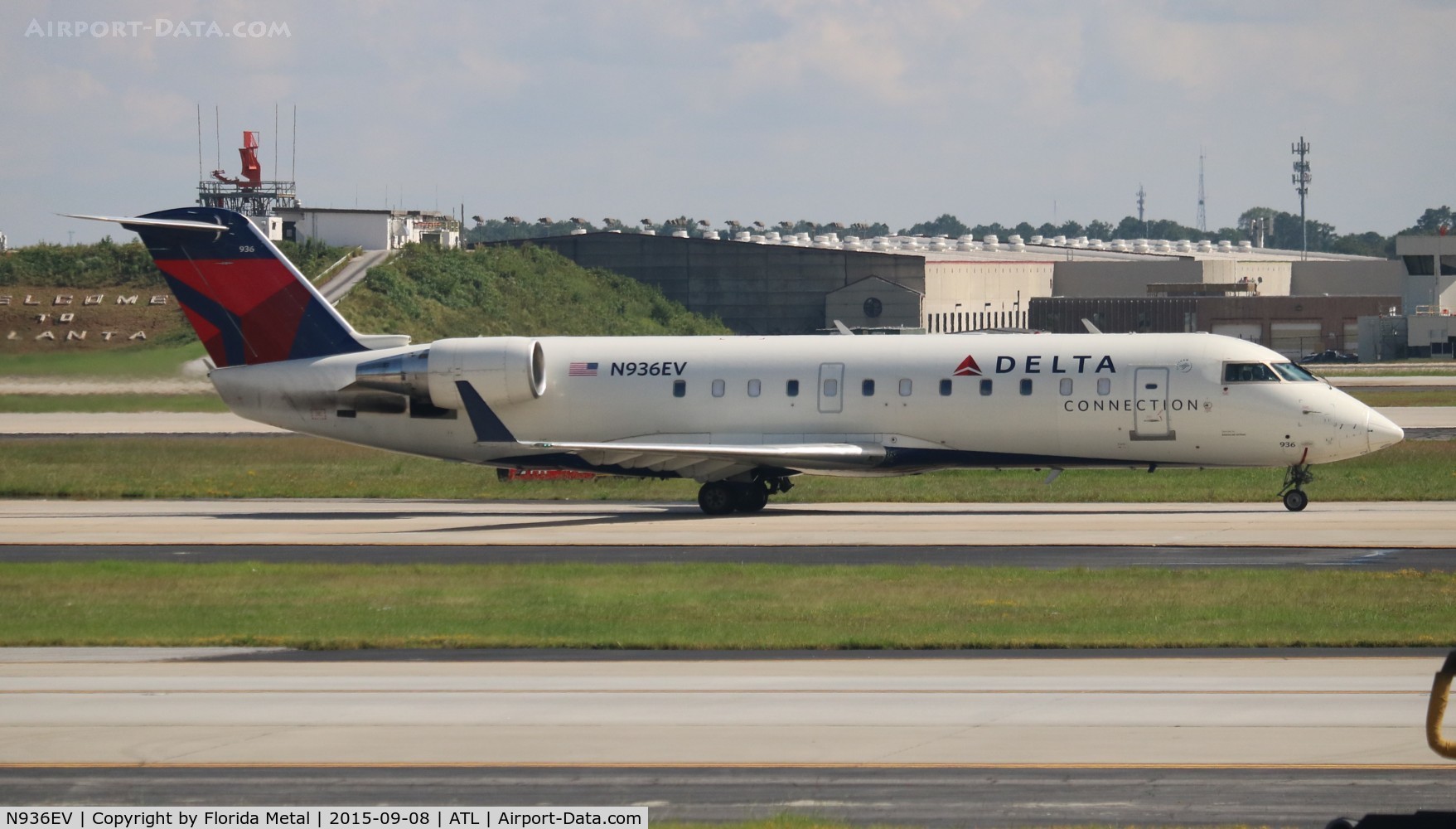 N936EV, 2005 Bombardier CRJ-200ER (CL-600-2B19) C/N 8038, Delta Connection