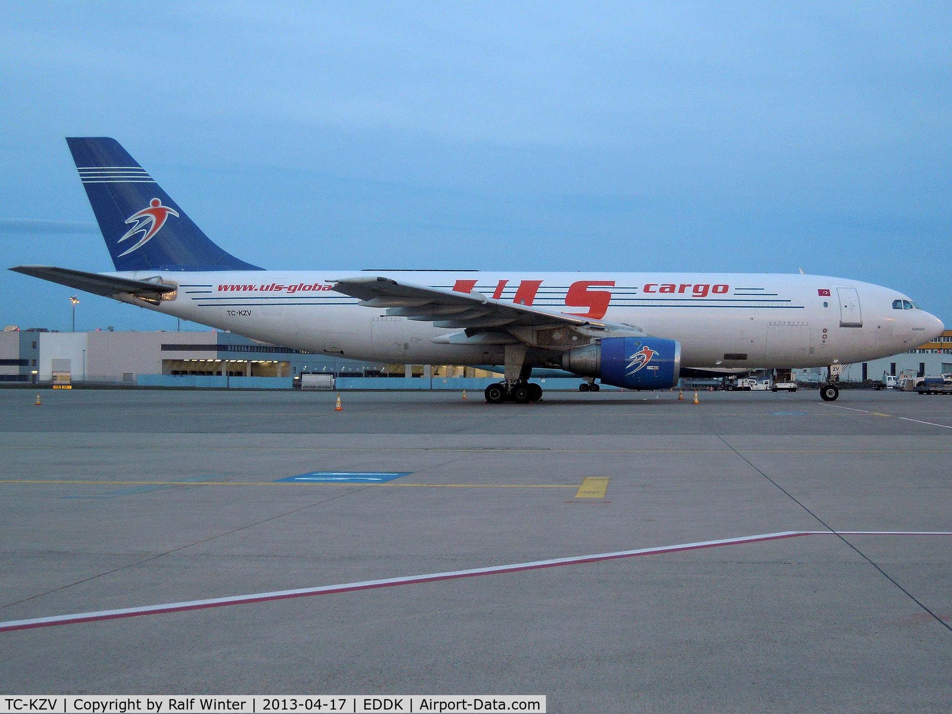 TC-KZV, 1977 Airbus A300B4-2C C/N 041, Airbus A300 B4-2C-103F - ULS Airline Cargo - TC-KZV - 04.2013 - CGN