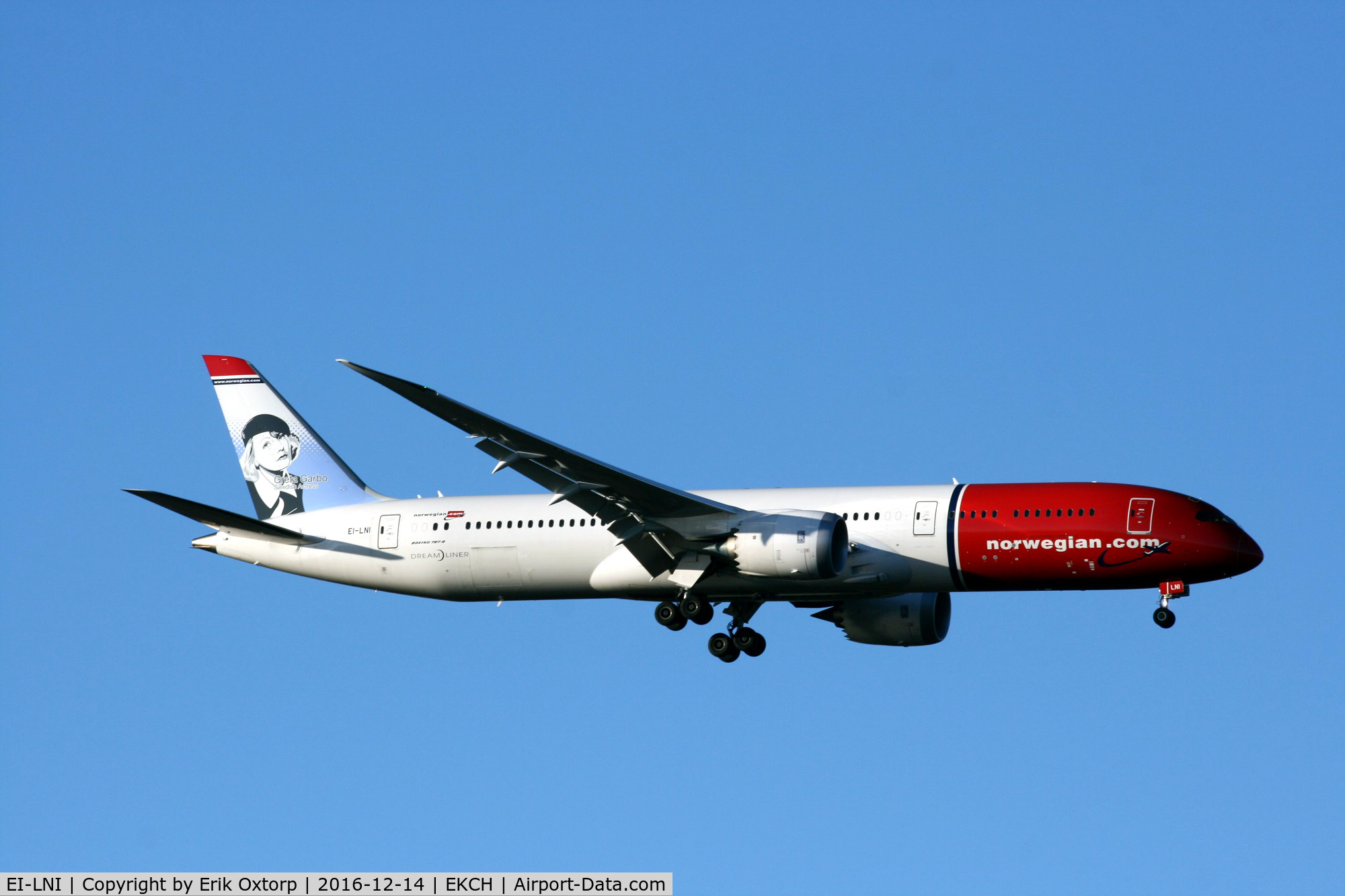 EI-LNI, 2016 Boeing 787-9 Dreamliner C/N 37307, EI-LNI landing rw 04L