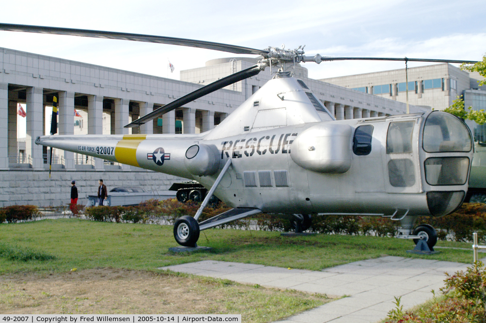 49-2007, Sikorsky H-5H C/N 49-2007, Seoul War Memorial