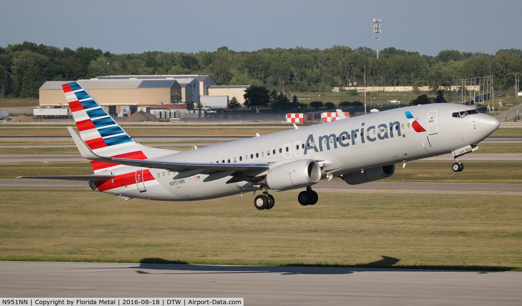 N951NN, 2014 Boeing 737-823 C/N 33327, American