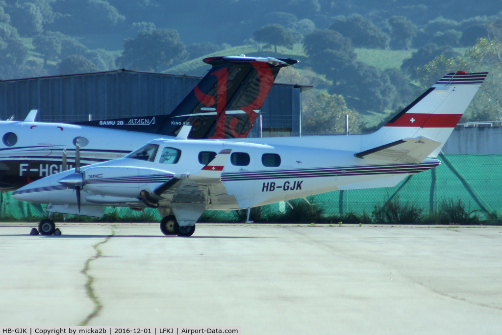 HB-GJK, 1974 Beech B-60 Duke C/N P-274, Parked