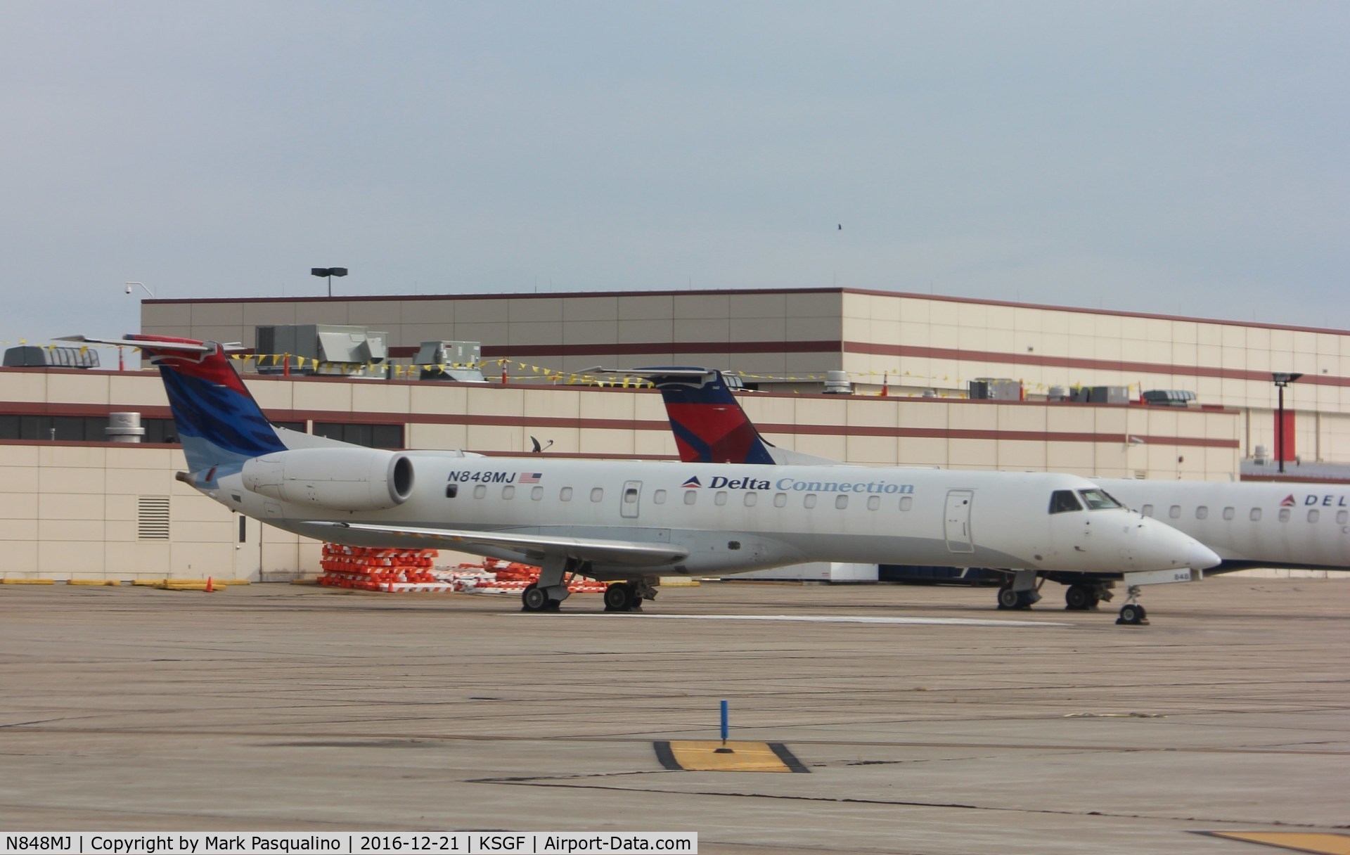 N848MJ, 2001 Embraer ERJ-145LR (EMB-145LR) C/N 145530, EMB-145LR