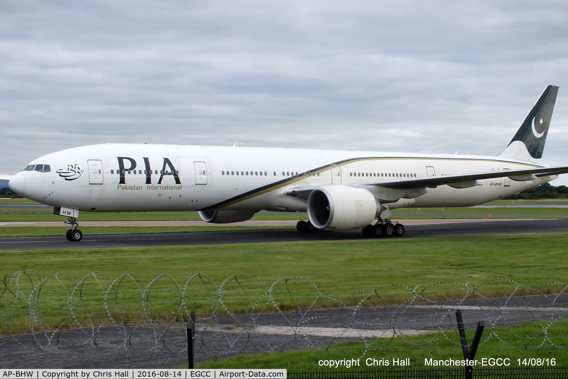 AP-BHW, 2007 Boeing 777-340/ER C/N 33779, PIA - Pakistan International Airlines