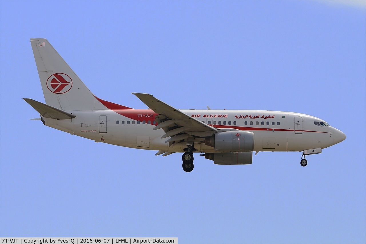 7T-VJT, 2002 Boeing 737-6D6 C/N 30546, Boeing 737-6D6, Short approach Rwy 32R, Marseille-Provence Airport (LFML-MRS)