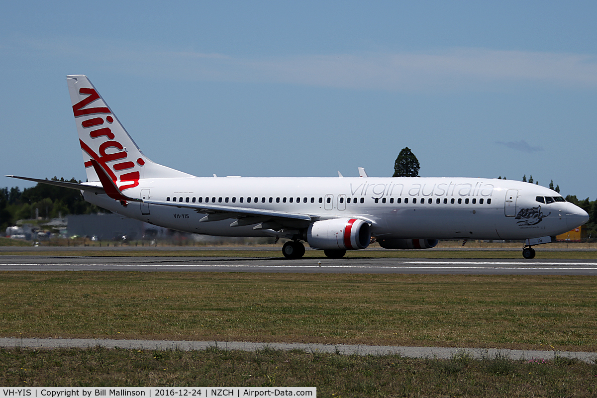 VH-YIS, 2012 Boeing 737-8FE C/N 39926, away home to Aussie