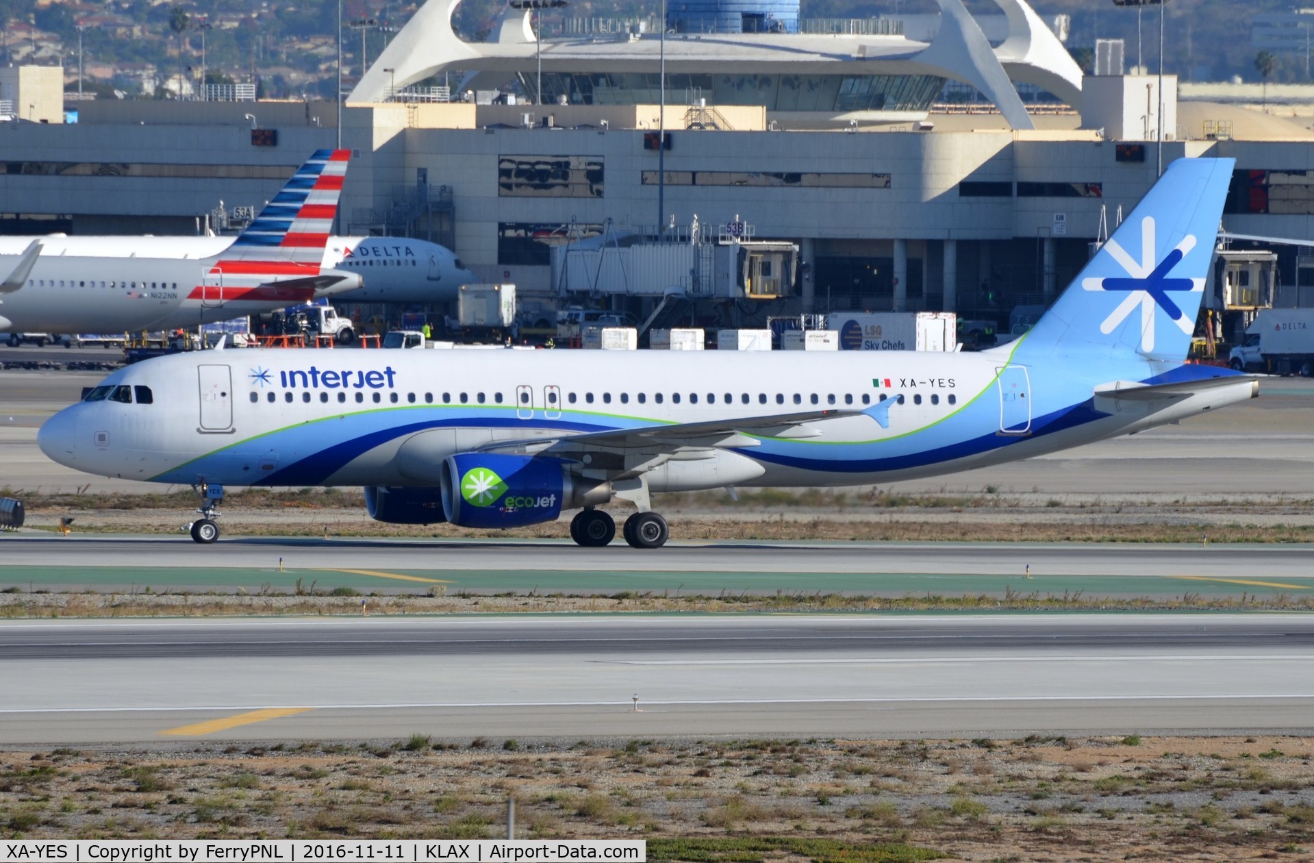 XA-YES, 2011 Airbus A320-214 C/N 4933, Interjet's eco A320