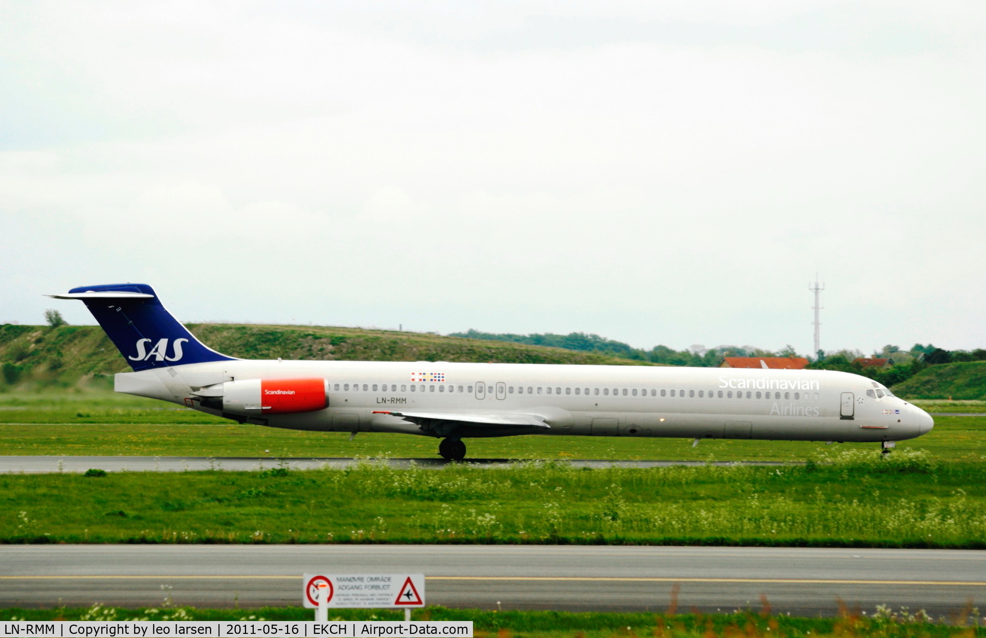 LN-RMM, 1991 McDonnell Douglas MD-81 (DC-9-81) C/N 53005, Copenhagen 16.5.11