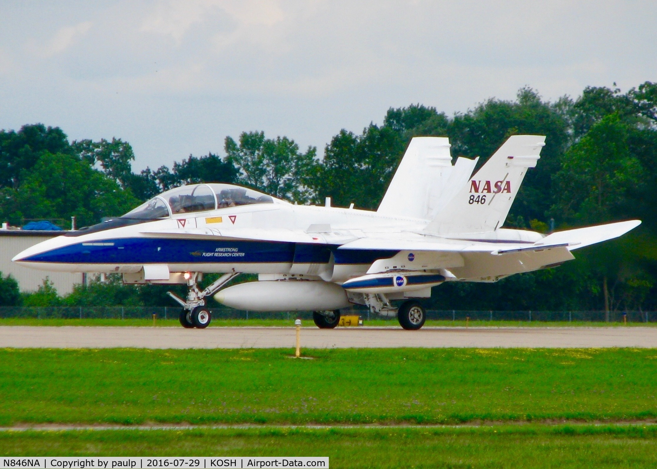 N846NA, McDonnell Douglas F/A-18B Hornet C/N 23, At Oshkosh