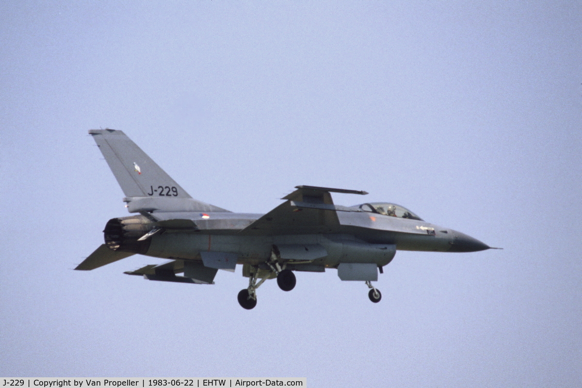 J-229, 1978 Fokker F-16A Fighting Falcon C/N 6D-18, Royal Netherlands Air Force 322 sqn F-16A landing at Twente Air Base, the Netherlands, 1983