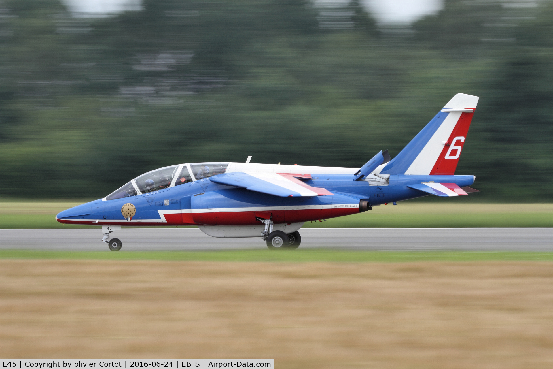 E45, Dassault-Dornier Alpha Jet E C/N E45, landing at Florennes