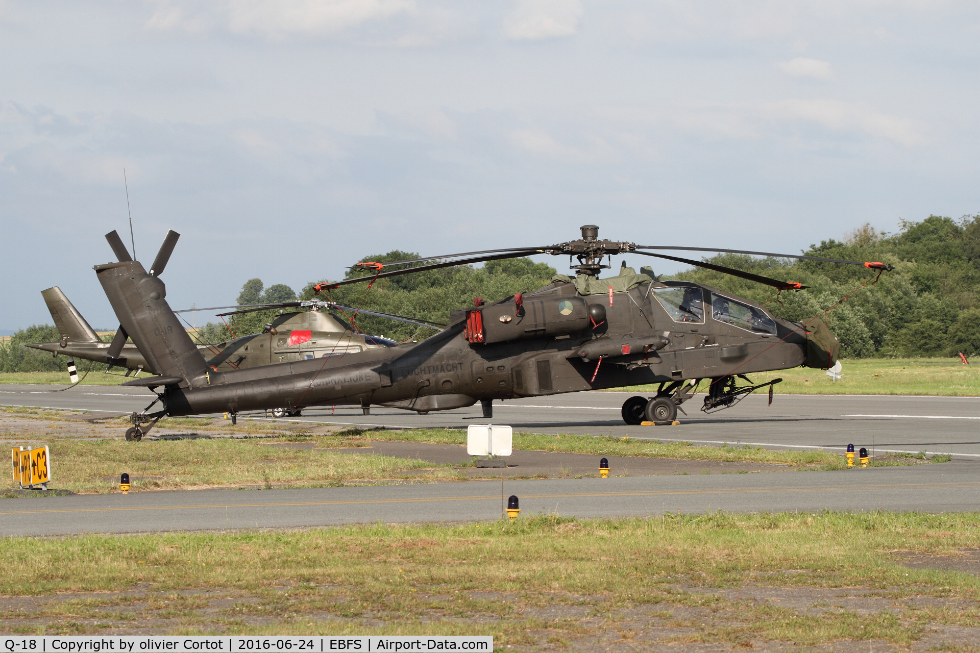 Q-18, 1998 Boeing AH-64DN Apache C/N DN018, Florennes airshow